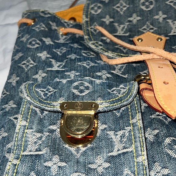 LIKE NEW VINTAGE LOUIS VUITTON SAC A DOS - Picture 6 of 8